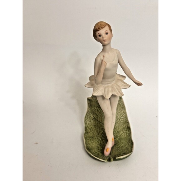 CYBIS Porcelain “Tinker Bell” Figurine 7” Tall Beautiful Detail Wings Missing - Picture 2 of 9